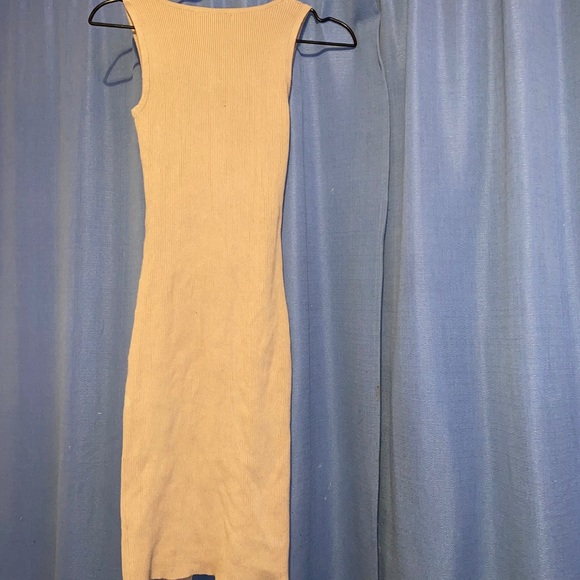 Fitting dress - Picture 3 of 7